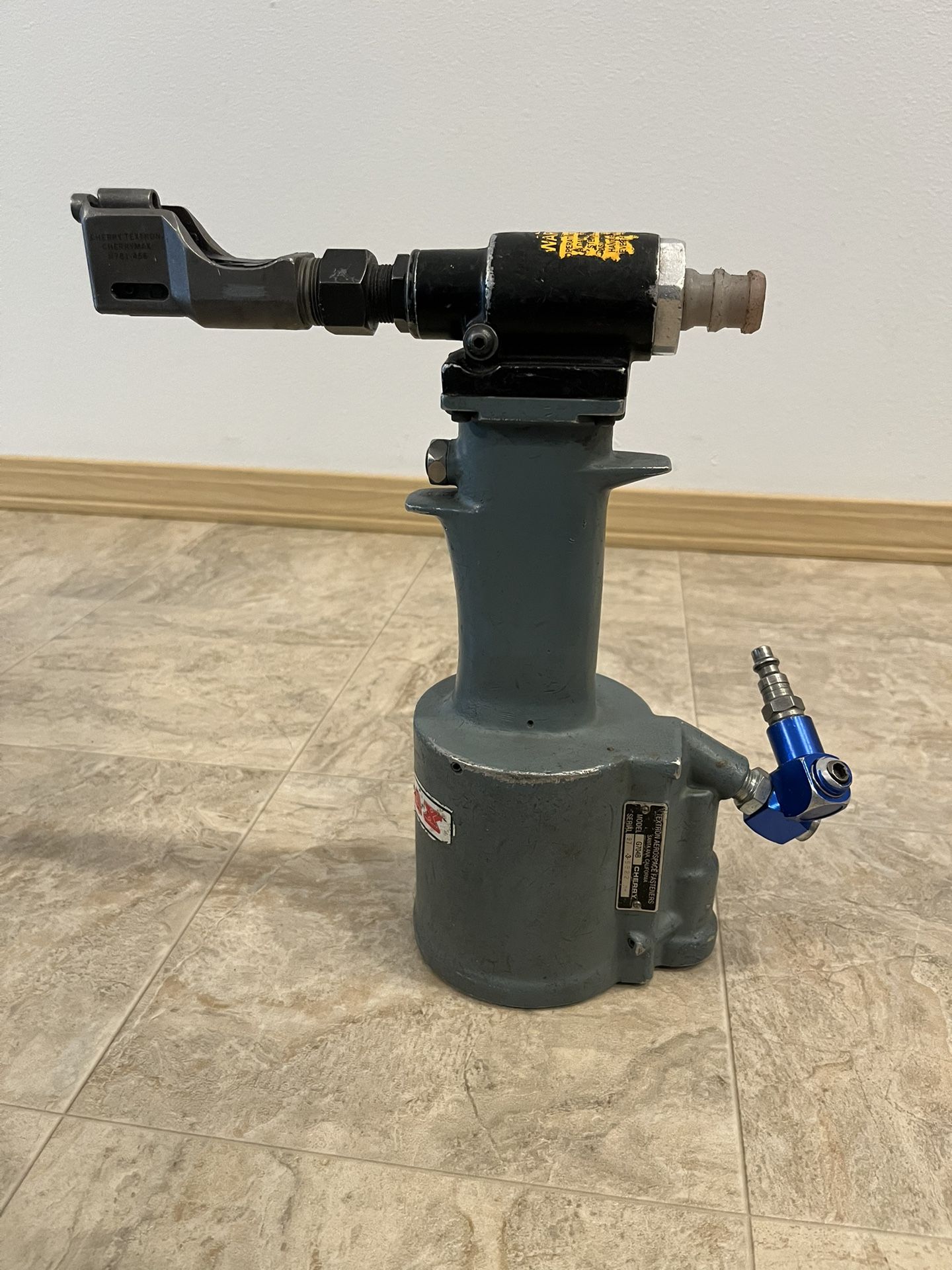 Cherrymax G704B Rivet Puller