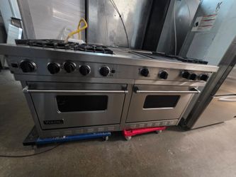 60" VIKING GAS RANGE STAINLESS STEEL