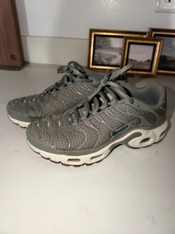 Nike woman’s  Air Max Plus 'Dark Stucco'