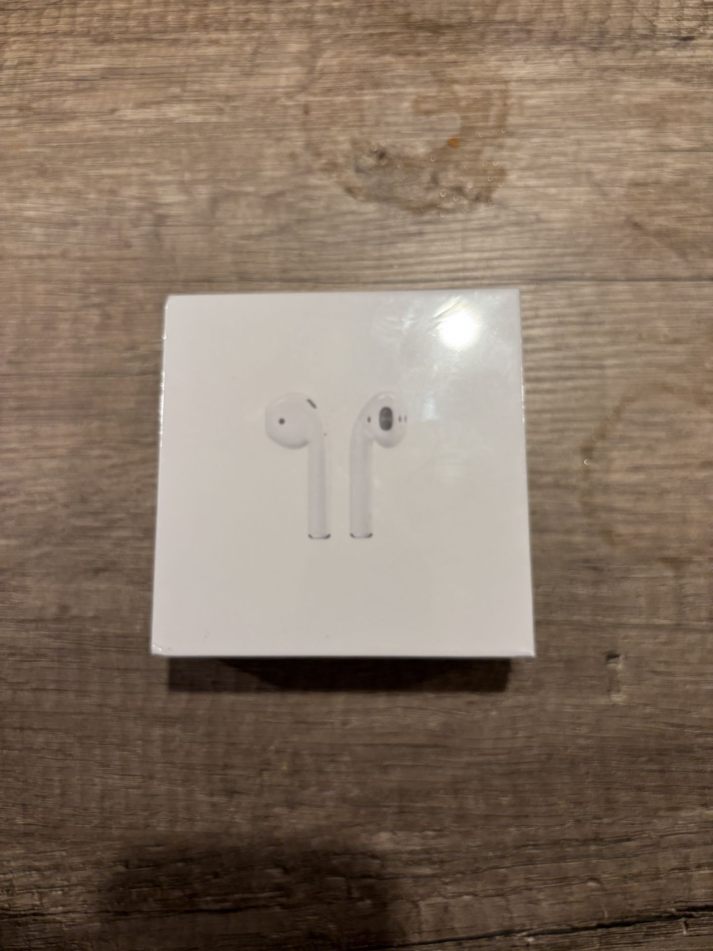 BRAND NEW AIRPODS 1st GEN CHARGING CASE