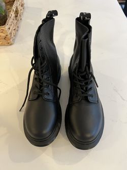 Dr. Martens 1460 Mono Boots Size 9 Black