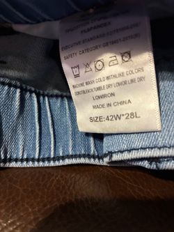 Light blue Men’s jeans (Sz 42 ) length 28 ( $13) great condition