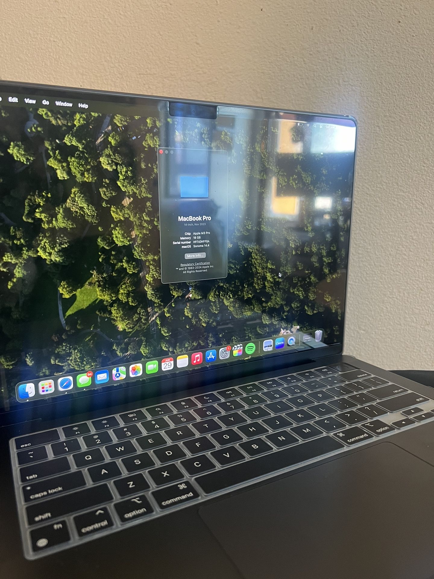 MacBook Pro 14"