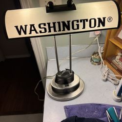 UW Desk Lamp 
