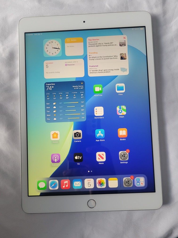 Ipad 8th Gen 128gb , Good Condition