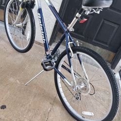 Brand New Raleigh Aluminum Bike. ( Never Used)