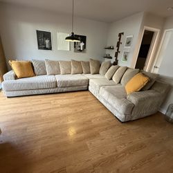 Ashley Furniture Sectional Sofa In Excellent Condition 