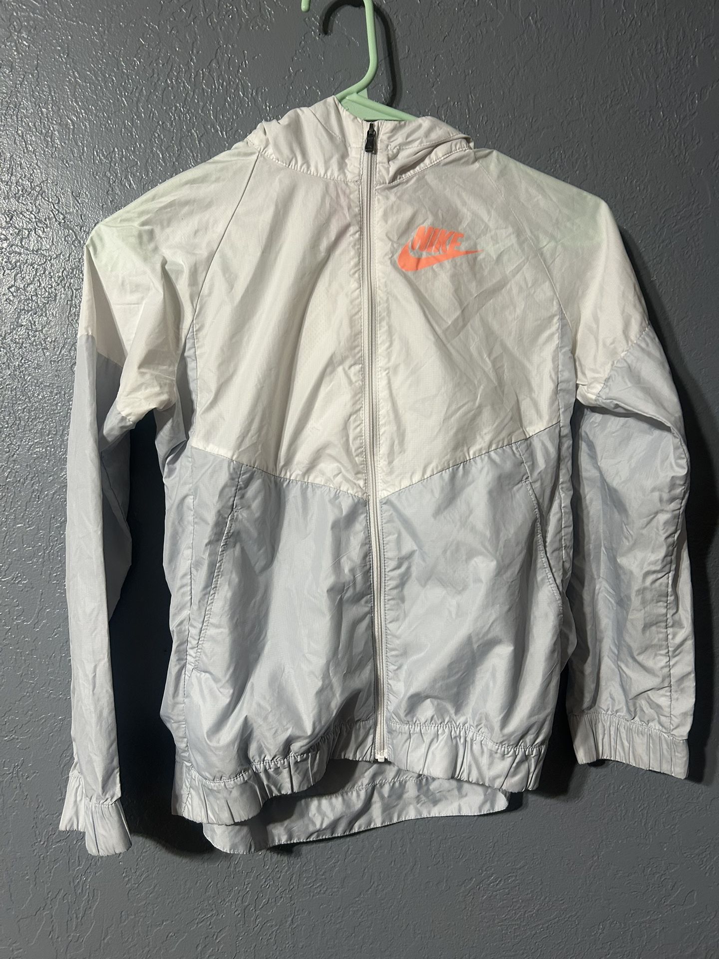 Nike Windbreaker Men’s Medium