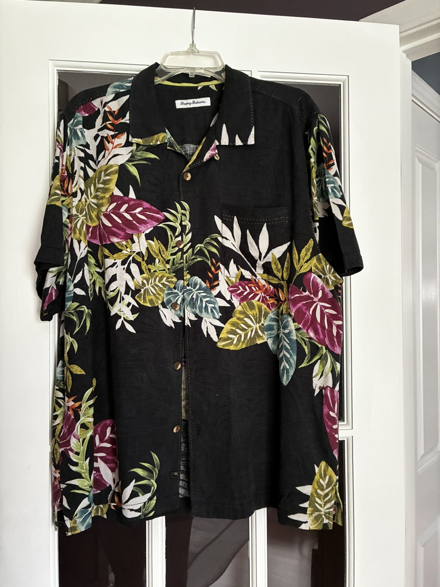 Men’s Tommy Bahama S/S Button Down Shirt