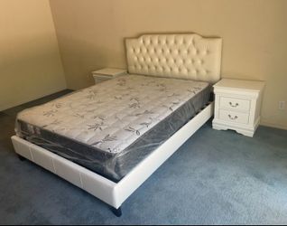 Queen White Bed With Nice Mattress Available 📍