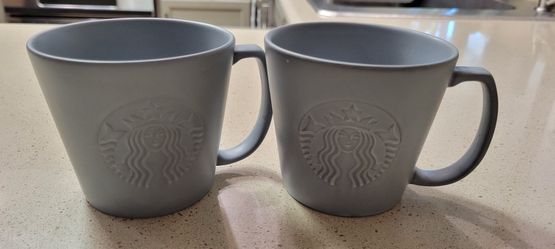 2 Starbucks Coffee Cups