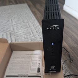 Surfboard Modem & Wi-Fi Router