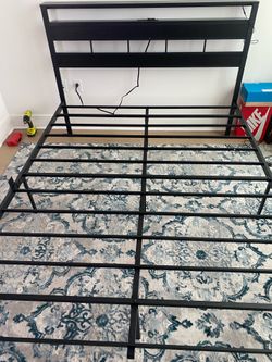 Queen bed frame with Led and usb plugs