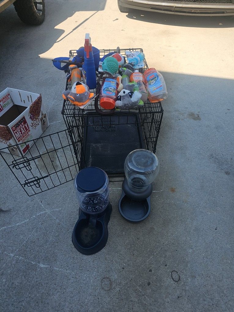 Small Dog Cage / Accossoried