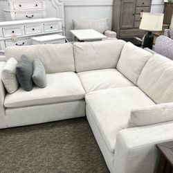 New Sectional 🔥🔥 IN STOCK 