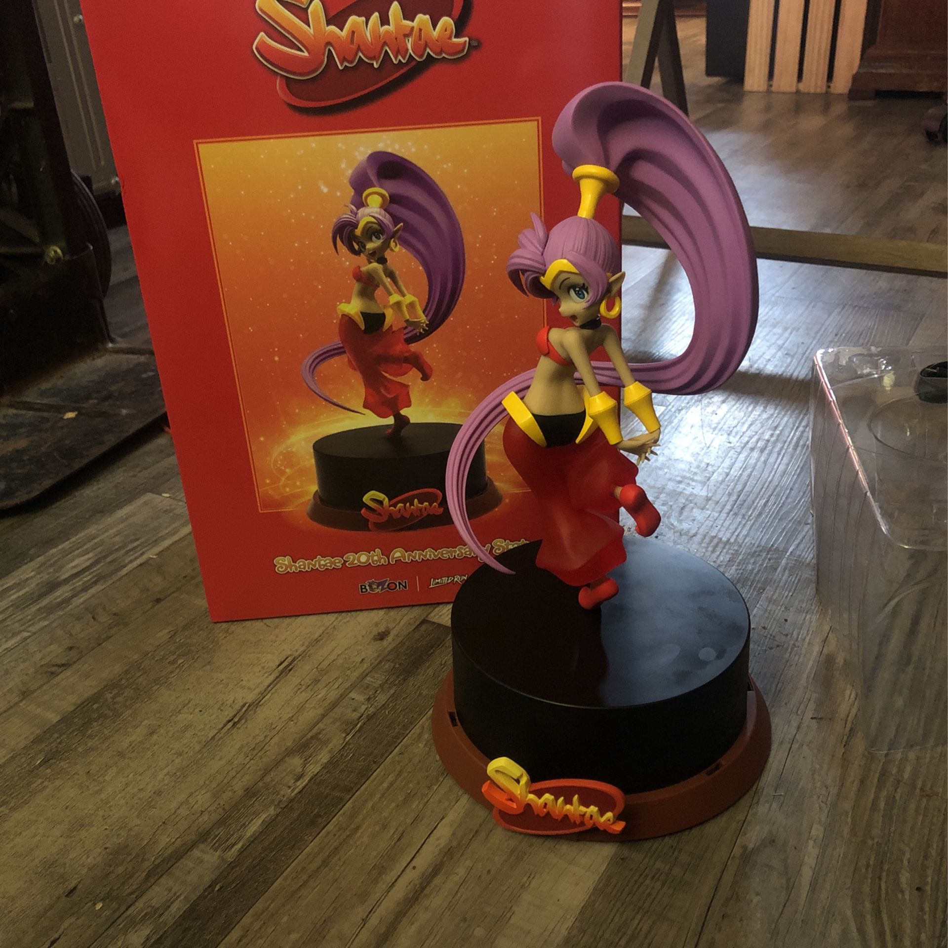 Shantae 20th Anniversary Statue Figure w/ Acrylic Standees by Limited Run Games