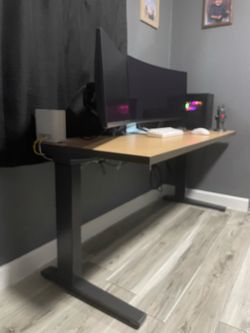Herman miller renew standing desk (not free shoot offer)