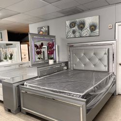 Queen Or King Silver Bedroom Set NEW