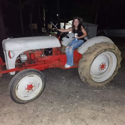 1952 FORD 8N TRACTOR 