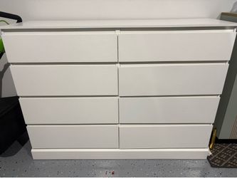Chest of 8 Drawers