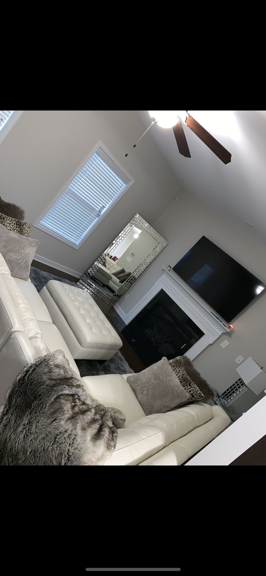 Rooms 2 Go Sectional with Ottoman