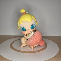 POP MART Baby Molly My Huggable Discovery Series Hug the Hedgehog Mini Figura