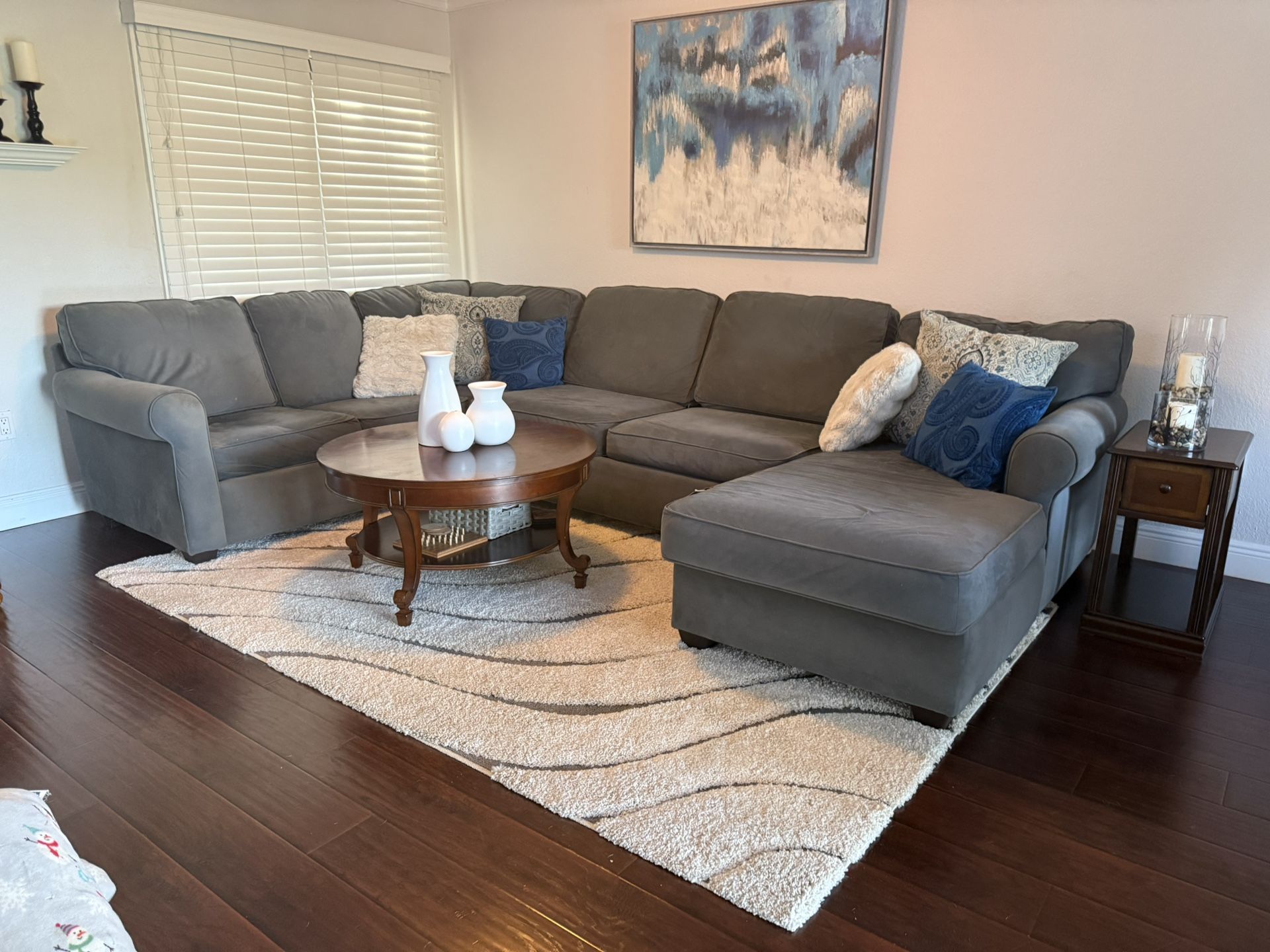Sectional Couch 