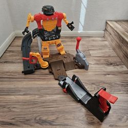 DIGATRON MONSTER JAM PLAY SET WITH DIGATRON 