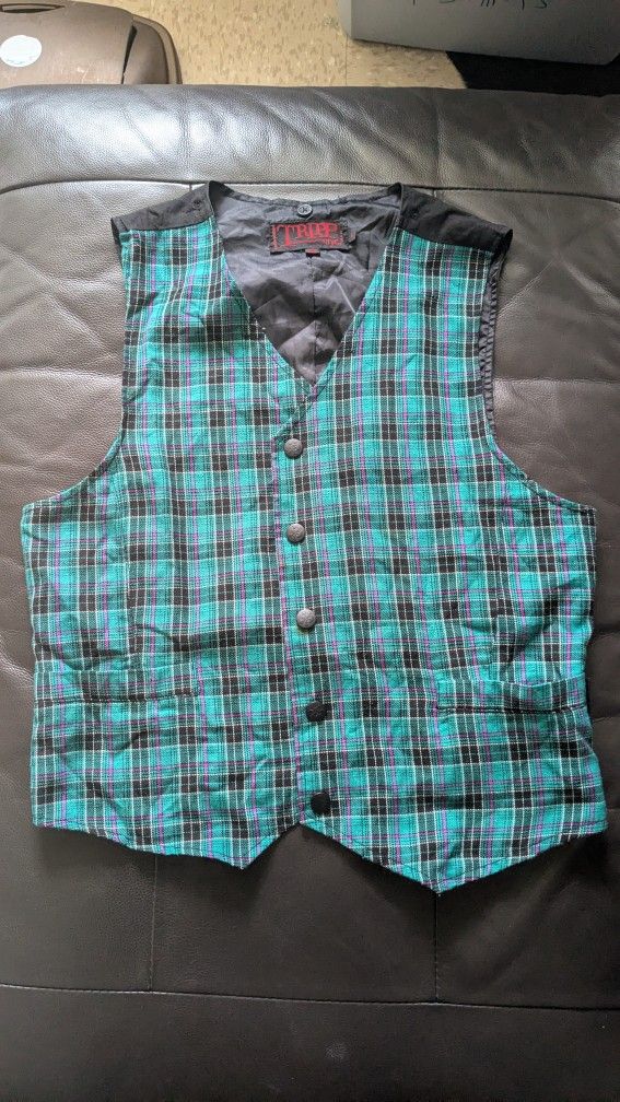 Tripp Mens Vest