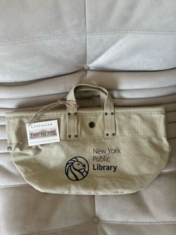 Levenger NY Public Library tote