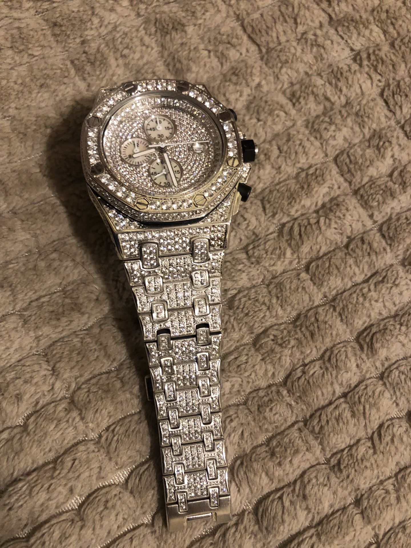 Diamond watch working very good master of bling