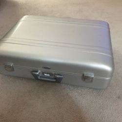 Aluminum Case