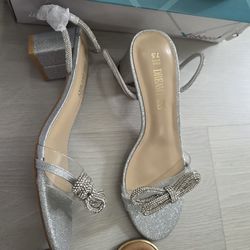 New Sandals Size 7.5