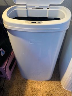 Mainstay (automatic open and close) trash can