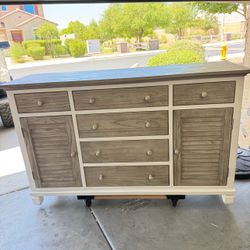 Has couple blemishes due to transport,price reflects imperfections
