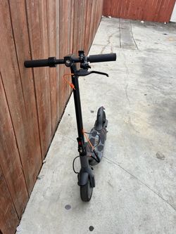 Max shot E scooter