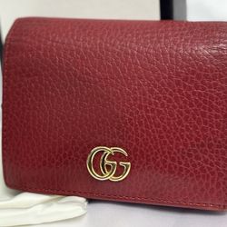 Gucci wallet 
