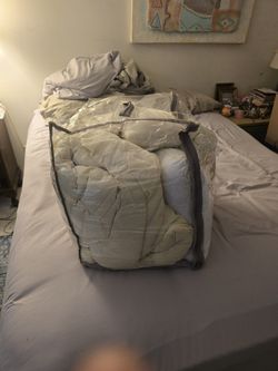Cream Comforter Pillow Set