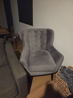 living room chairs