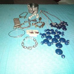 Brand Name Jewelry  Juicy  Guess XO Liz Claborne Jessica  Simponn Charming Charlie Kenneth Cole 