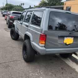 2000 Jeep Cherokee