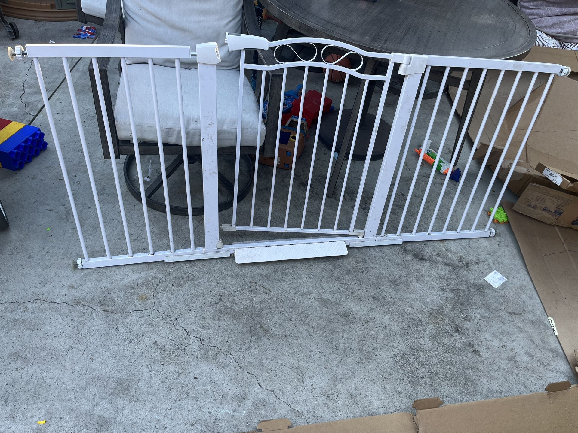 Baby Gate/Dog gate