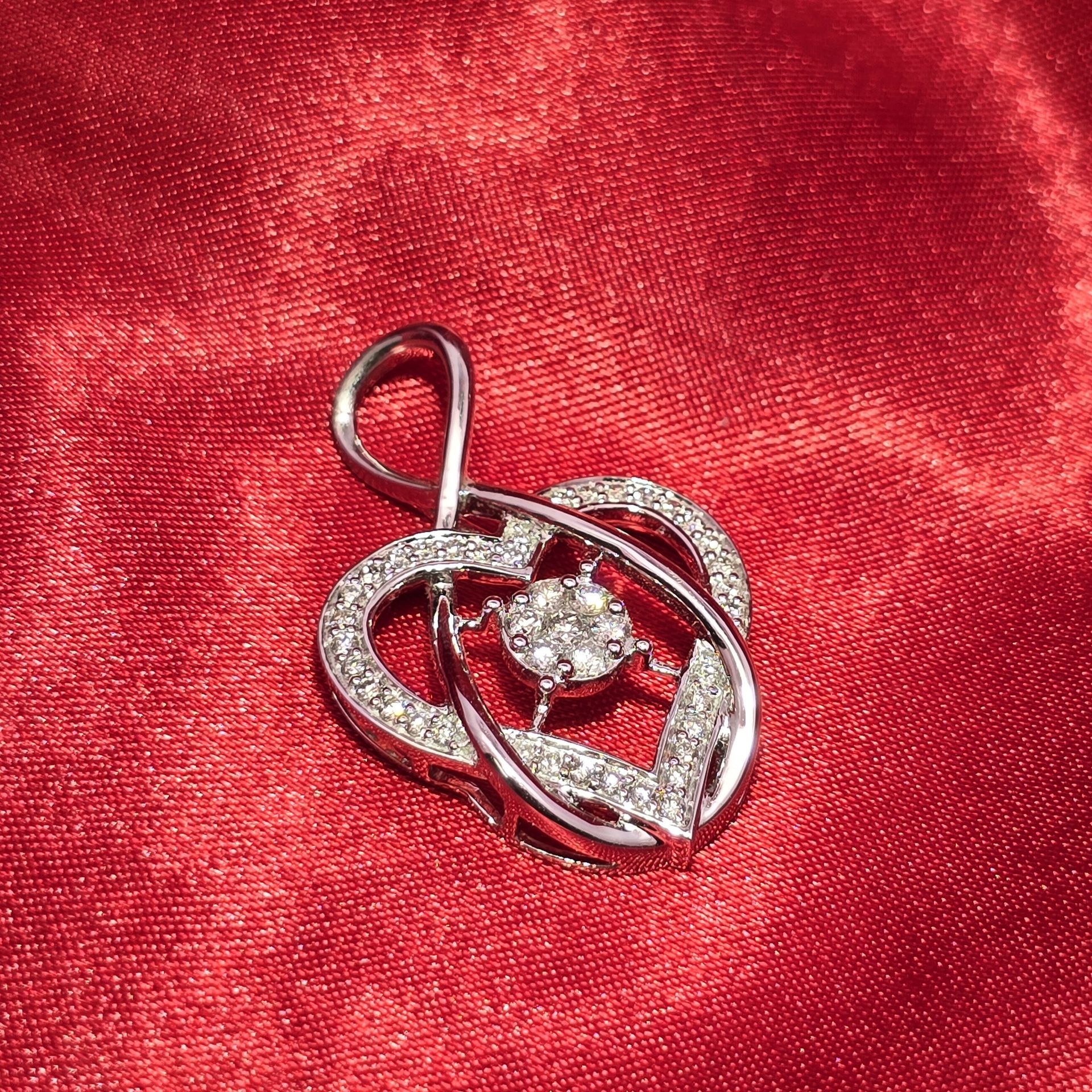 10k White Gold Diamond Heart Pendant 0.67 ctw