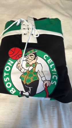 Celtics hooded sweat shirt