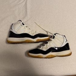 Air Jordan 11 Retro  Size 8