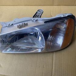 Hyundai Accent Left Headlight 00to02 Factory Oem