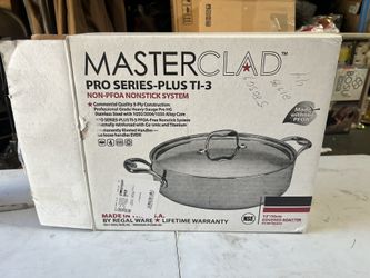 Regal Ware MasterClad Pro-Series Plus Ti-3 12" Covered Roaster MC012-EPNS