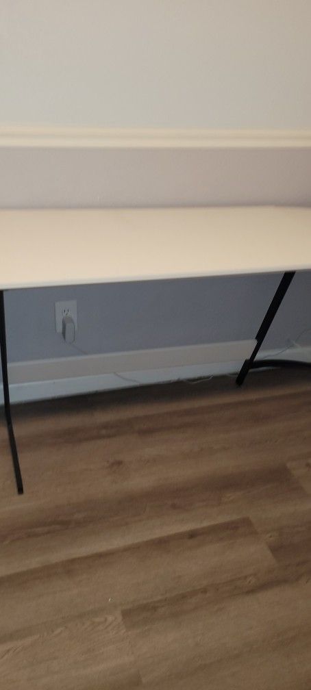 Beautiful Corner Desk