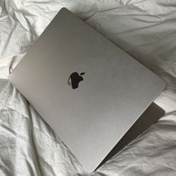 MacBook Air M3 15” 16GB 512GB – Like New