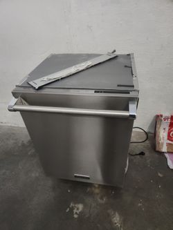 Viking dish washer